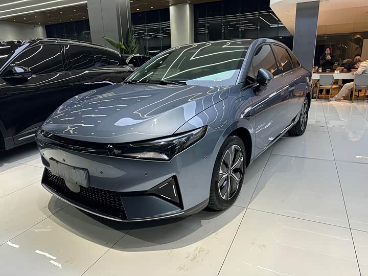 Фото 1 - XPeng P5