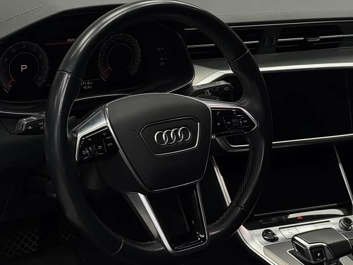 Фото 6 - Audi A6