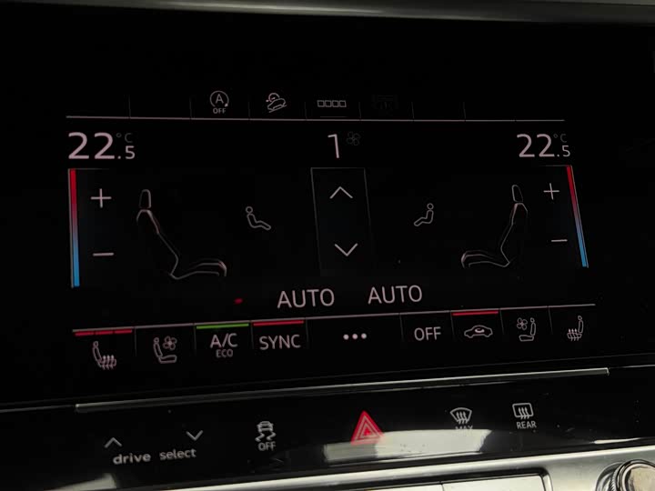 Фото 7 - Audi A6