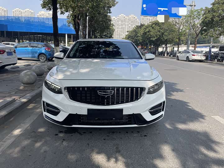 Фото 1 - Geely Preface