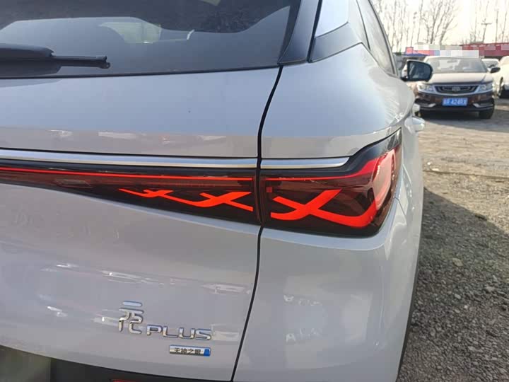 Фото 8 - BYD Yuan Plus