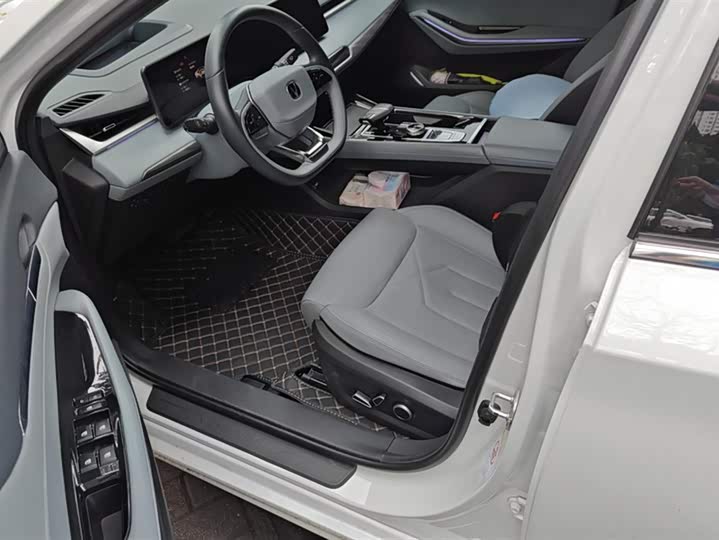 Фото 9 - Changan Raeton Plus