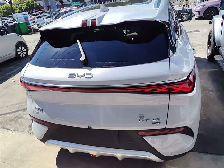 Фото 6 - BYD Yuan Plus