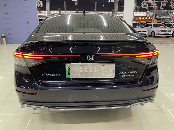 Фото 6 - Honda Accord Hybrid