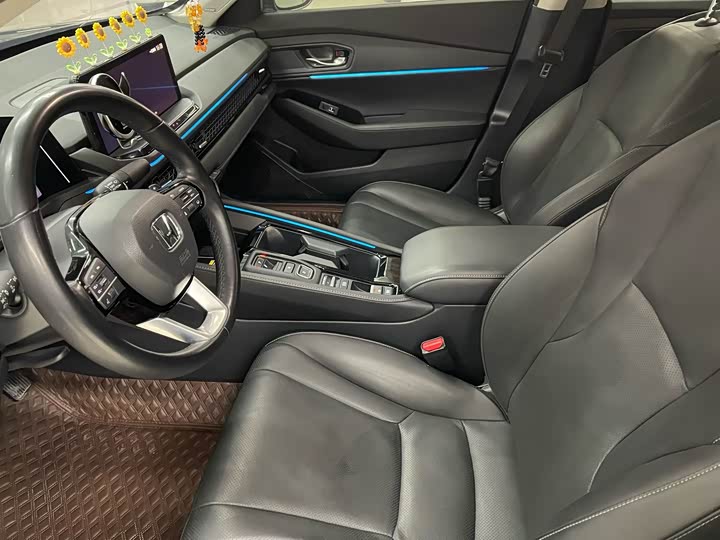 Фото 8 - Honda Accord Hybrid