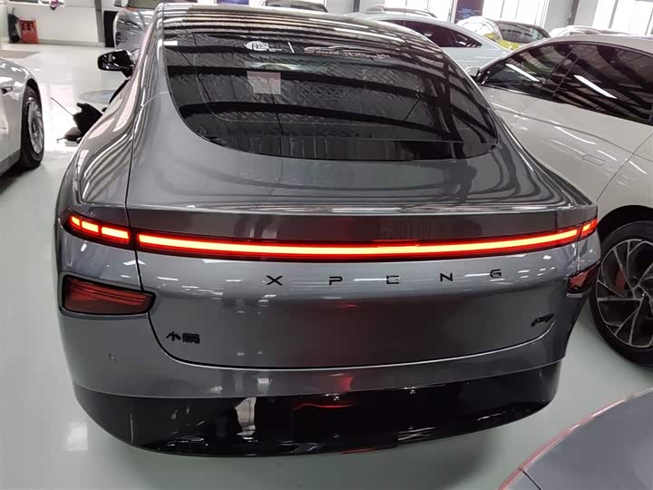 Фото 6 - XPeng P7