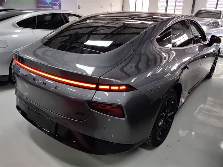 Фото 7 - XPeng P7