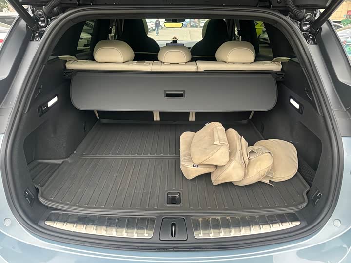 Фото 6 - Nio ES6