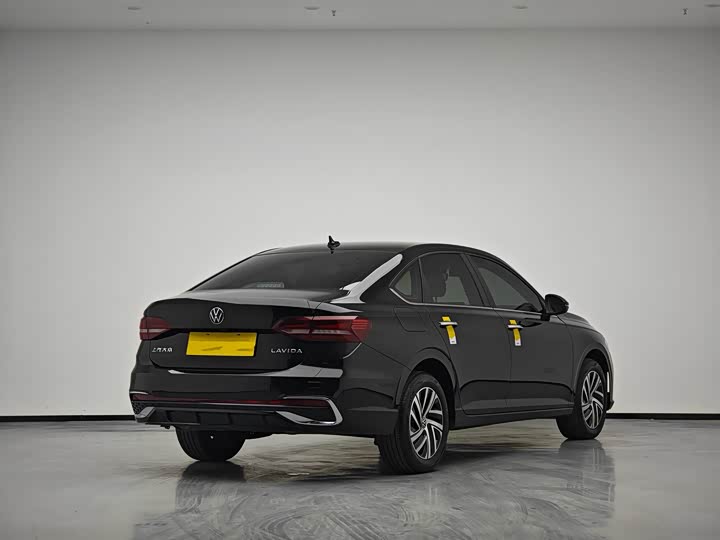 Фото 5 - Volkswagen Lavida