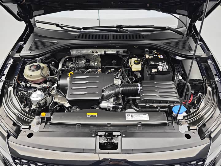 Фото 9 - Volkswagen Lavida