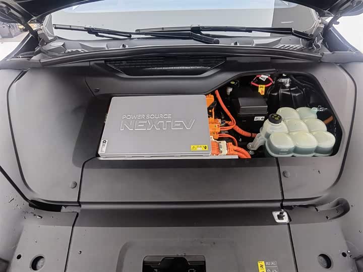 Фото 6 - Nio EC6