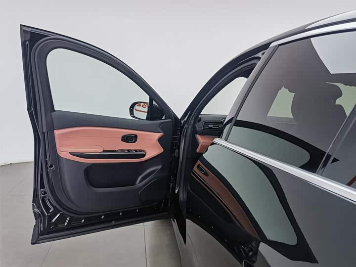 Фото 8 - Nio EC6