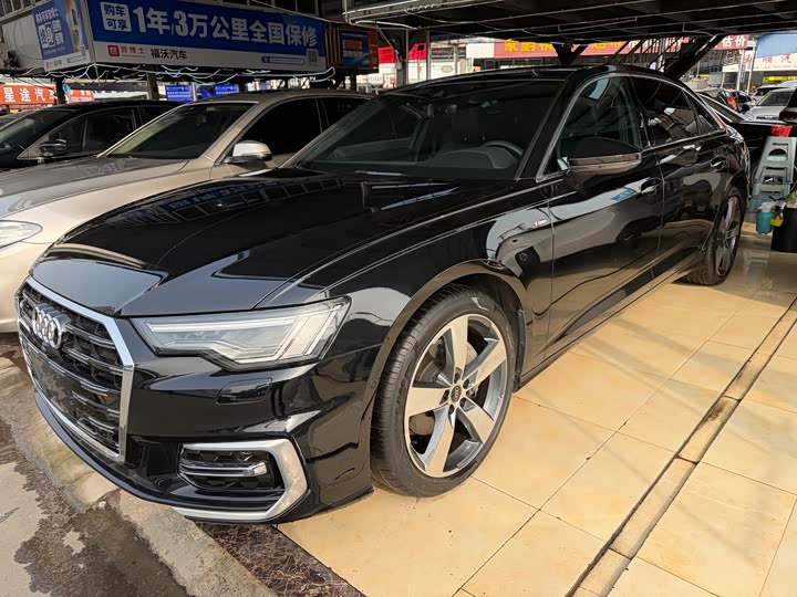 Фото 1 - Audi A6L