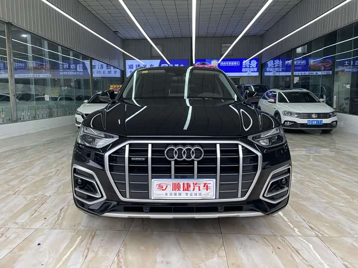 Фото 2 - Audi Q5L