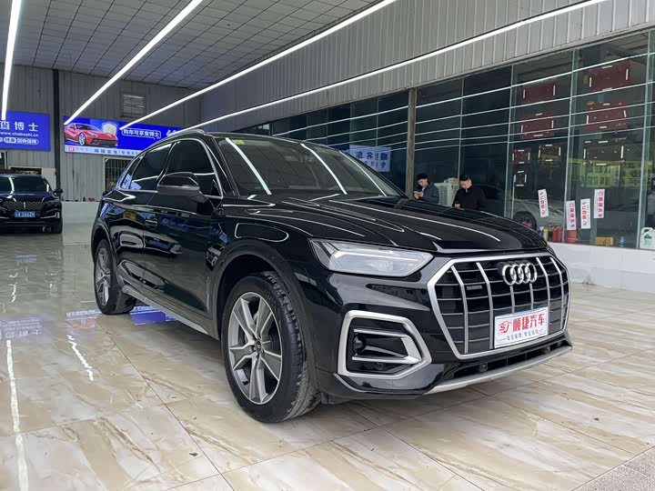 Фото 3 - Audi Q5L