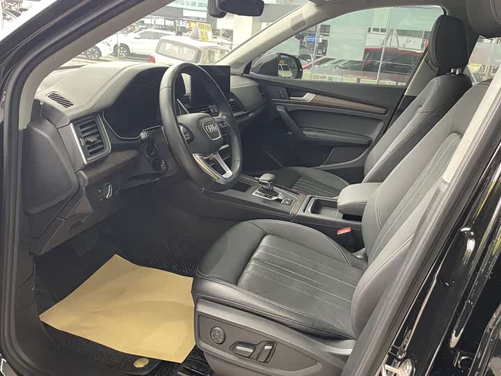 Фото 4 - Audi Q5L