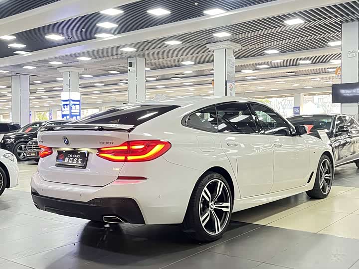 Фото 9 - BMW 6 Series GT