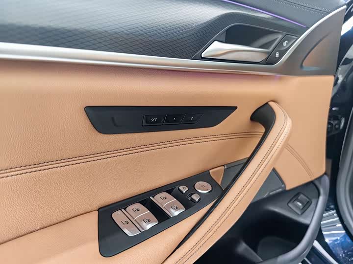 Фото 6 - BMW 5 Series