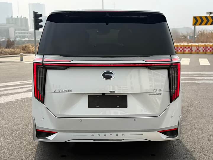 Фото 4 - GAC Trumpchi M8