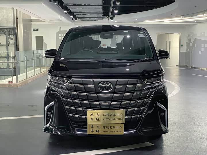 Фото 2 - Toyota Alphard