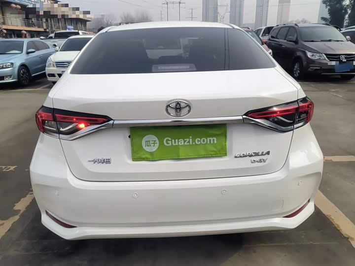 Фото 6 - Toyota Corolla