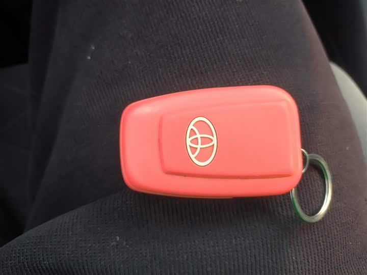 Фото 9 - Toyota Corolla