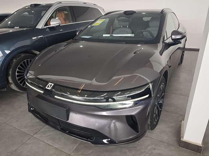 Фото 1 - Zeekr 007