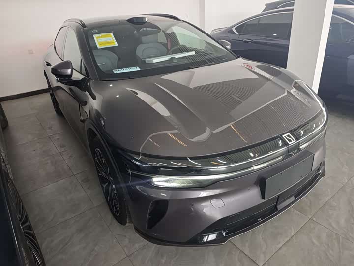 Фото 3 - Zeekr 007