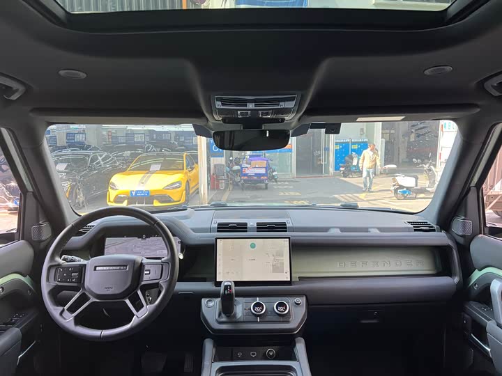 Фото 5 - Land Rover Defender