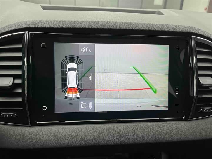 Фото 7 - Skoda Karoq