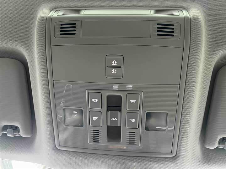 Фото 8 - Skoda Karoq