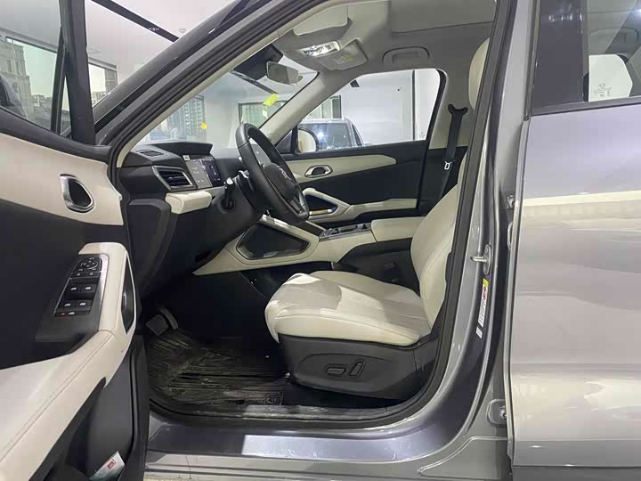 Фото 3 - BYD Yuan Up