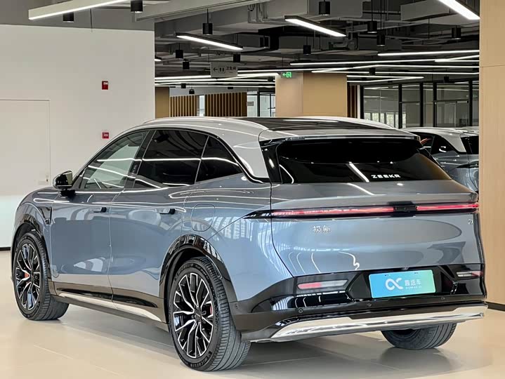 Фото 3 - Zeekr 7X