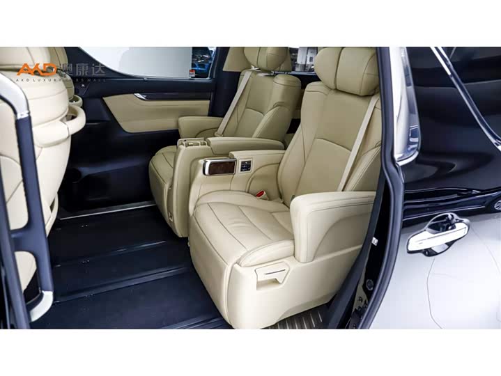 Фото 7 - Toyota Alphard