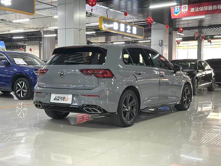 Фото 8 - Volkswagen Golf