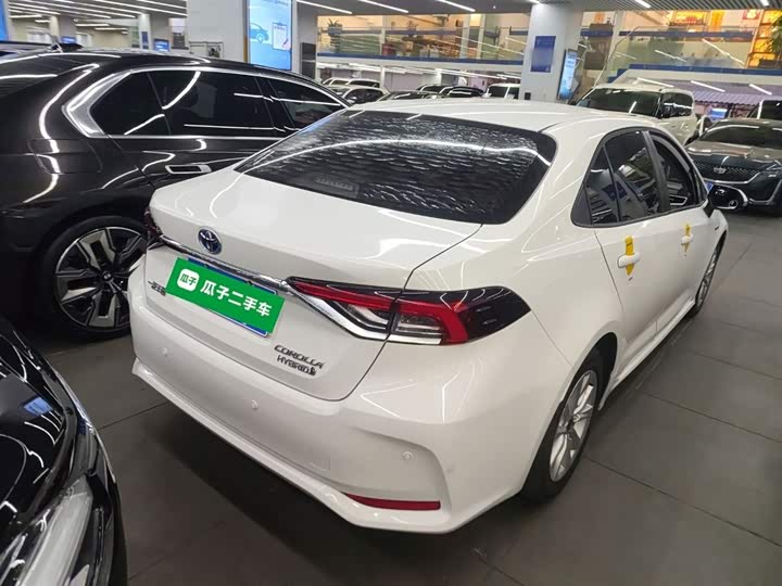 Фото 7 - Toyota Corolla