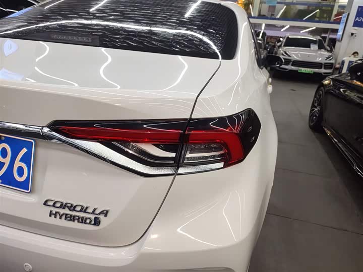 Фото 8 - Toyota Corolla