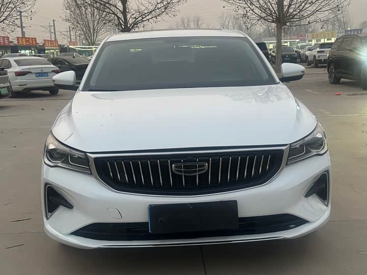 Фото 2 - Geely Emgrand