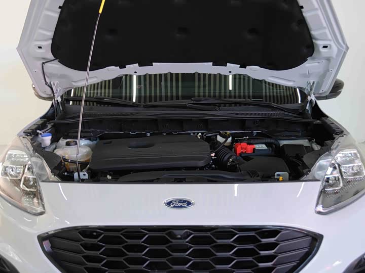 Фото 7 - Ford Escape