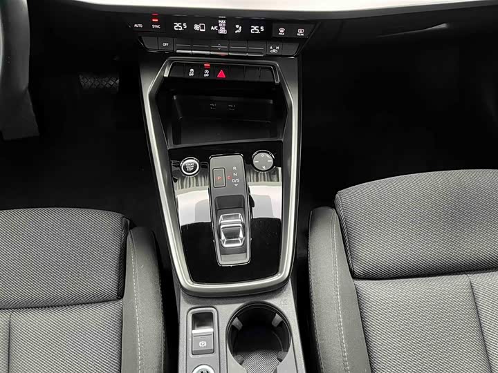 Фото 5 - Audi A3