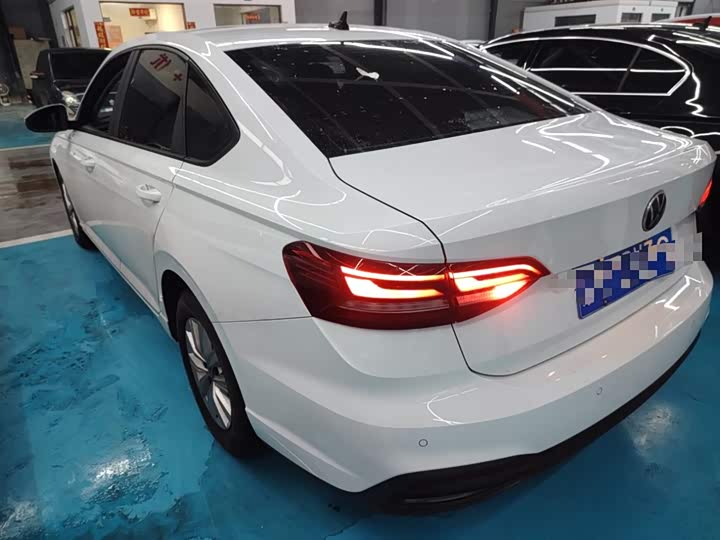 Фото 5 - Volkswagen Lavida