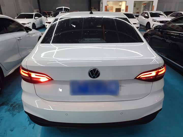 Фото 6 - Volkswagen Lavida