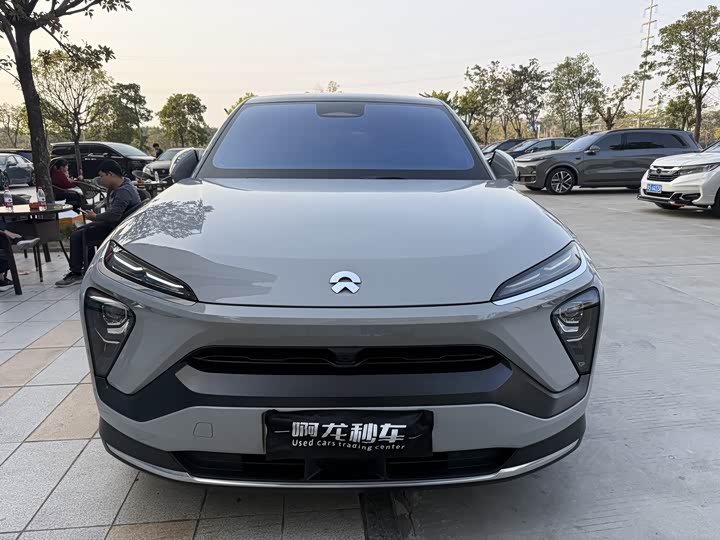 Фото 2 - Nio EC6