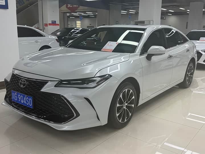 Фото 1 - Toyota Avalon