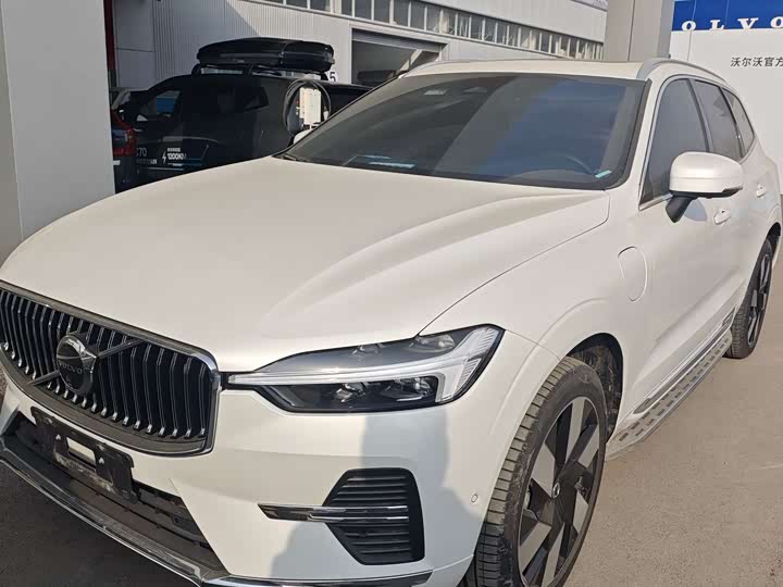 Фото 1 - Volvo XC60 Hybrid