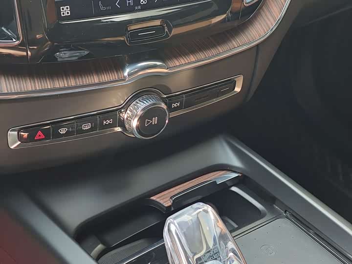 Фото 5 - Volvo XC60 Hybrid