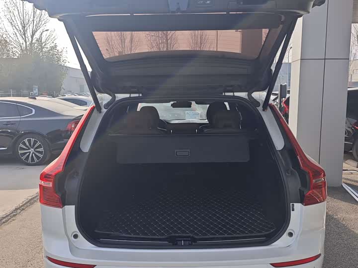 Фото 9 - Volvo XC60 Hybrid