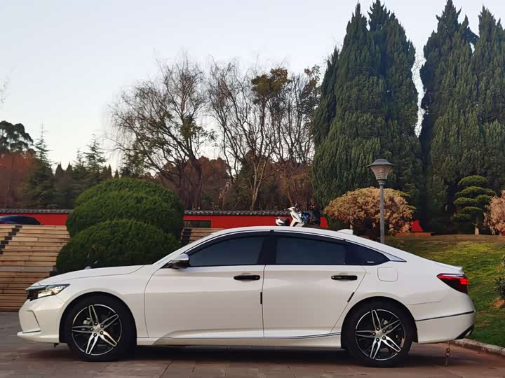 Фото 6 - Honda Inspire