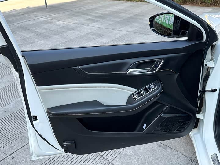 Фото 4 - MG Motor 6