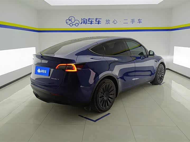 Фото 3 - Tesla Model Y
